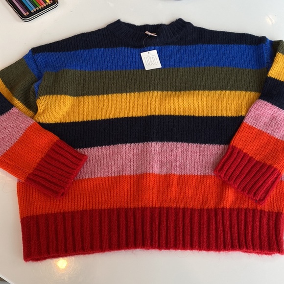 Urban Outfitters Striped Sweater NEW Medium - Picture 7 of 8